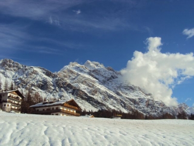 Piekna alpejska zima